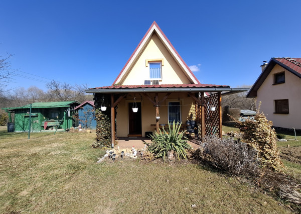 Záhradka s murovanou chatkou - Spišská Nová Ves - Brusník