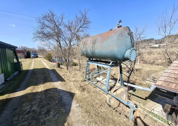 Záhradka s murovanou chatkou - Spišská Nová Ves - Brusník