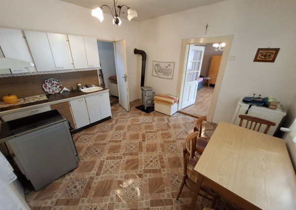 Rodinný dom s veľkým pozemkom – Arnutovce