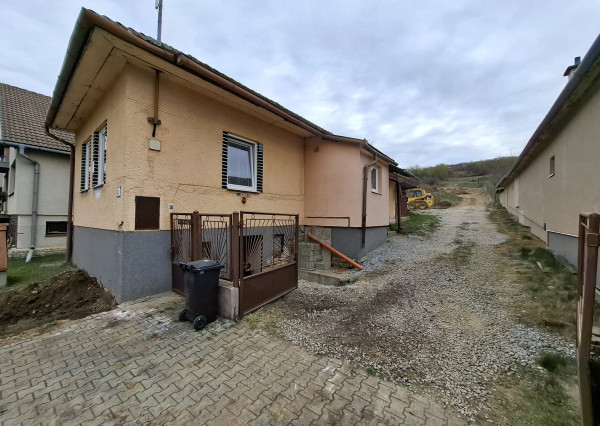 Rodinný dom s veľkým pozemkom – Arnutovce