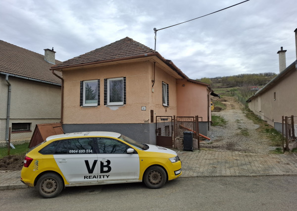 Rodinný dom s veľkým pozemkom – Arnutovce