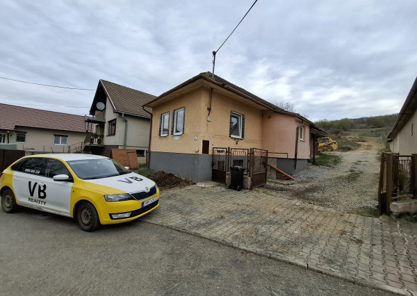 Rodinný dom s veľkým pozemkom – Arnutovce