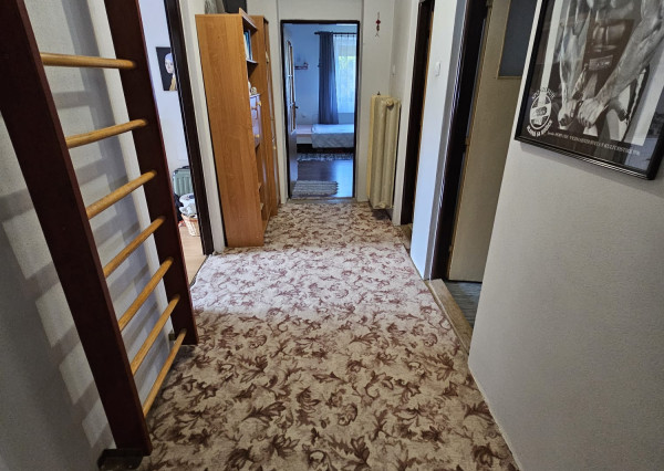 Priestranný rodinný dom s veľkým pozemkom, altánkom a garážou v obci Prakovce, okres Gelnica