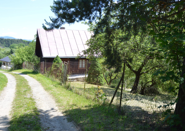 Pozemok s drevenicou v lokalite Jamnický Mlyn