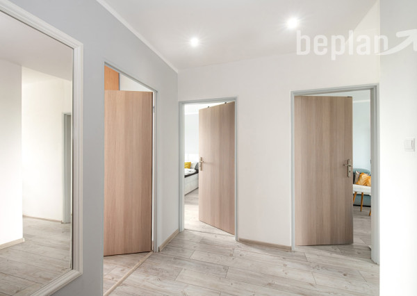 Moderný a kompletne zrekonštruovaný 3-izbový byt na sídlisku Mier v Spišskej Novej Vsi
