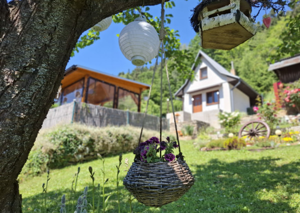 Záhrada s murovanou chatou a altánkom – Levoča