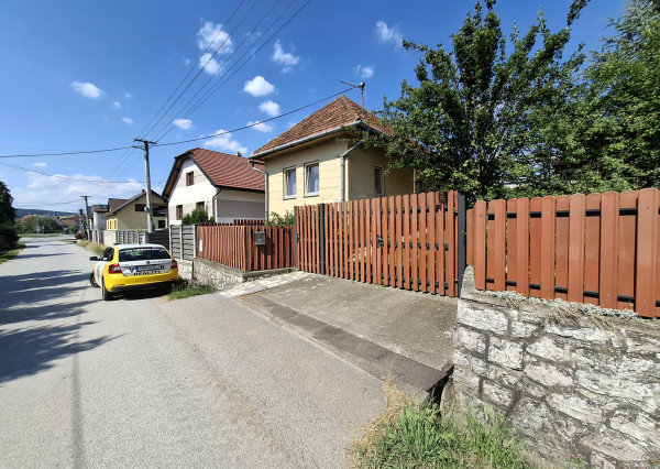 Rodinný dom s hospodárskym zázemím - Odorín