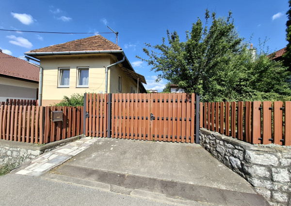 Rodinný dom s hospodárskym zázemím - Odorín