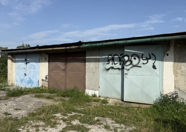 Garáž v blízkosti centra mesta Sp. Nová Ves