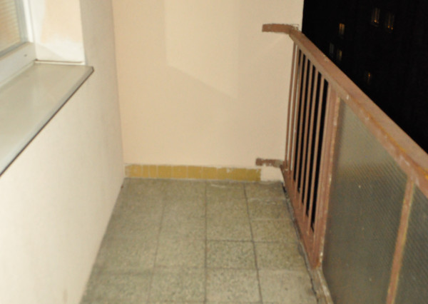 Byt 1+1 s dvoma loggiami, sídl. Mier, Sp. Nová Ves