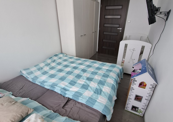 prerobený 3-izbový byt s loggiou na sídlisku Západ 1