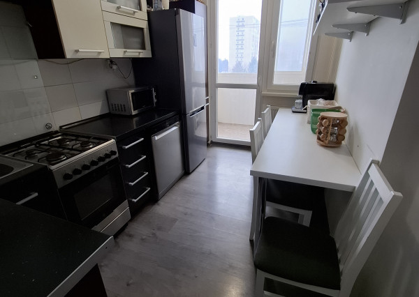 prerobený 3-izbový byt s loggiou na sídlisku Západ 1