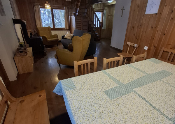 prerobená chata na celoročné bývanie v Poráčskej doline