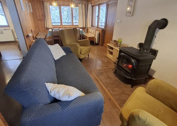 prerobená chata na celoročné bývanie v Poráčskej doline