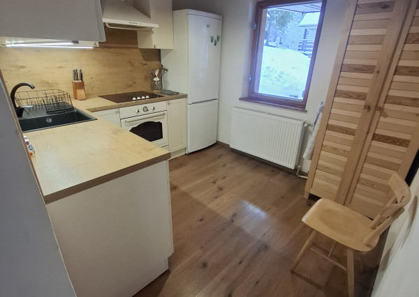 prerobená chata na celoročné bývanie v Poráčskej doline