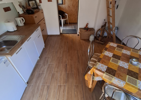Záhrada s murovanou chatou a altánkom – Levoča
