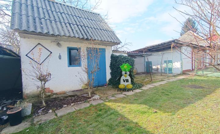 6- izbový rodinný dom 2164 m2, Záhor - fotografia 3