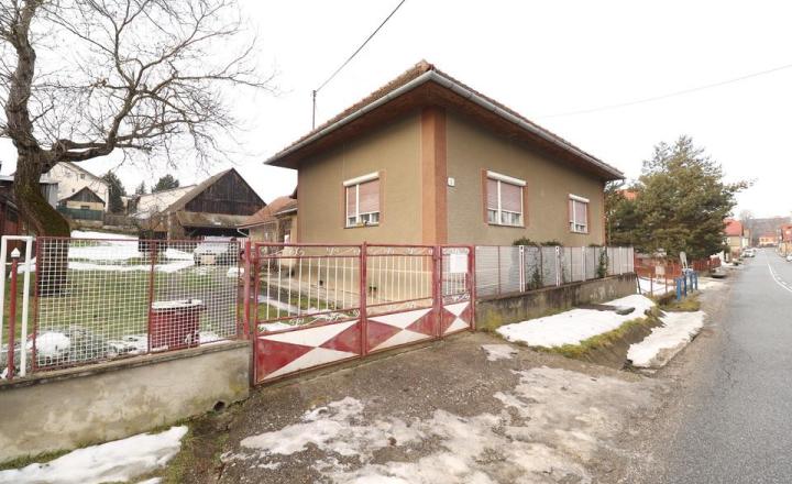 Rodinný dom v obci Iliašovce, okres Spišská Nová Ves - fotografia 32