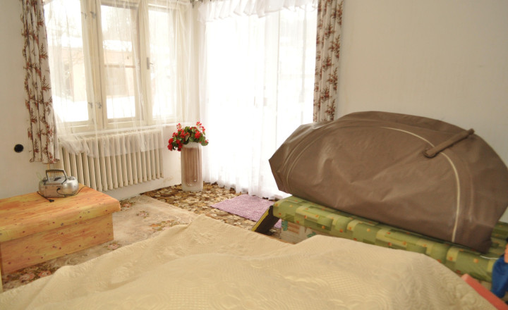 Rodinný dom v obci Markušovce - fotografia 12