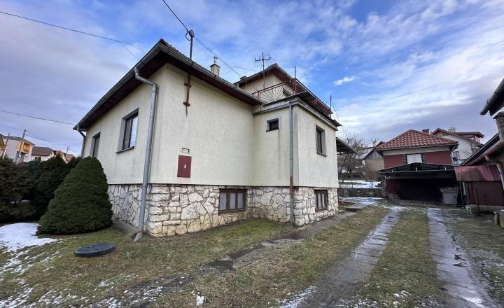Rodinný dom v obci Odorín, okr. Sp. Nová Ves - fotografia 1