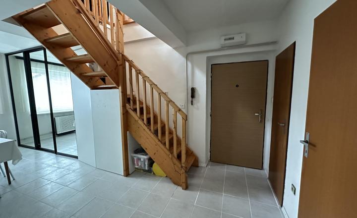 Mezonetový byt v centre mesta Sp. Nová Ves - fotografia 7