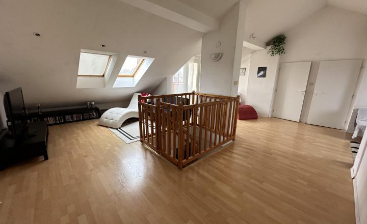 Mezonetový byt v centre mesta Sp. Nová Ves - fotografia 17