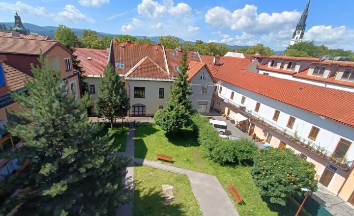 Mezonetový byt v centre mesta Sp. Nová Ves - fotografia 38