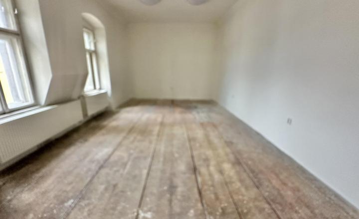 Rodinný dom centrum v Levoči - fotografia 11
