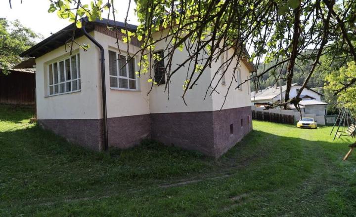 Rodinný dom v obci Rudňany - fotografia 30