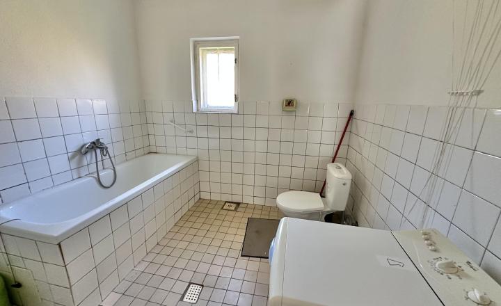 Rodinný dom v časti Ferčekovce, okr. Sp. Nová Ves - fotografia 14