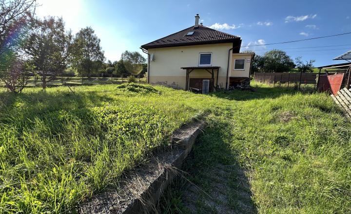 Rodinný dom v časti Ferčekovce, okr. Sp. Nová Ves - fotografia 18
