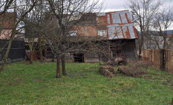 Pozemok so starším domom v obci Letanovce - fotografia 3