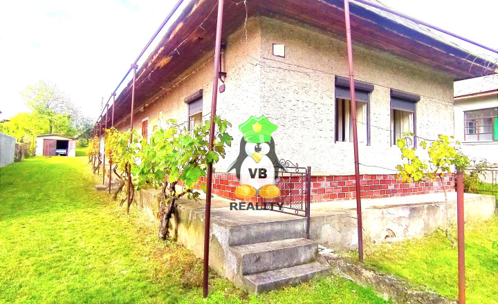 Chalupa alebo dom na celoročné bývanie, Baškovce - fotografia 1