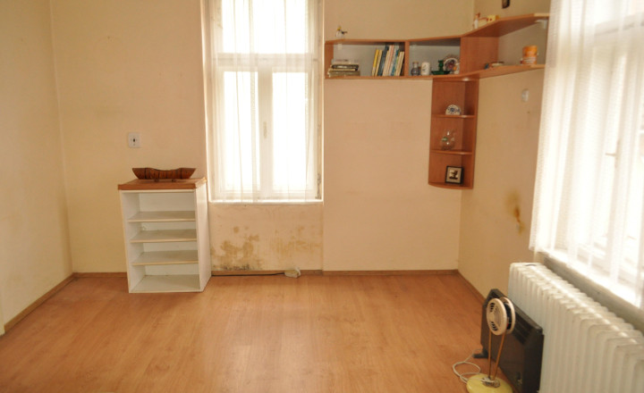 Rodinný dom v centre mesta Spišská Nová Ves - fotografia 8
