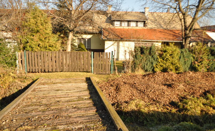 Rodinný dom v obci Hrabušice - fotografia 1