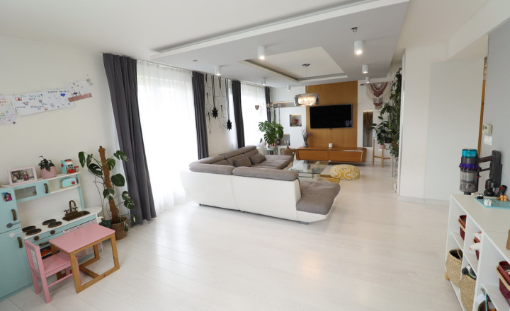4 – izbový mezonetový byt s balkónom v centre mesta Spišská Nová Ves - fotografia 18