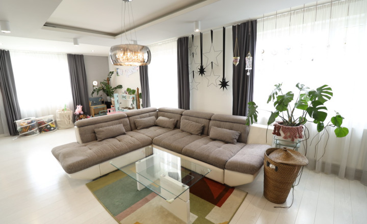 4 – izbový mezonetový byt s balkónom v centre mesta Spišská Nová Ves - fotografia 12