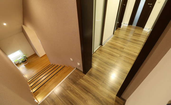 4 – izbový mezonetový byt s balkónom v centre mesta Spišská Nová Ves - fotografia 32