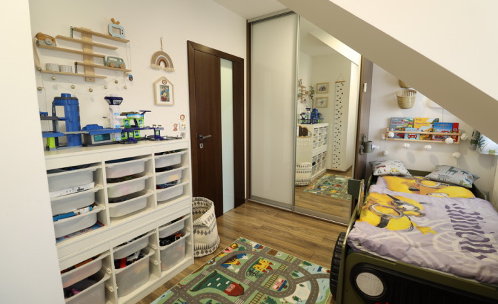 4 – izbový mezonetový byt s balkónom v centre mesta Spišská Nová Ves - fotografia 48