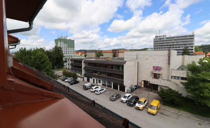 4 – izbový mezonetový byt s balkónom v centre mesta Spišská Nová Ves - fotografia 62