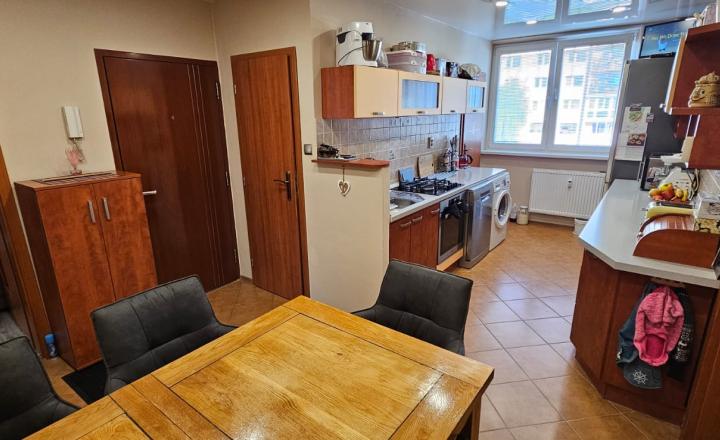 Byt 3+1 s balkónom na sídlisku Mier, Spišská Nová Ves - fotografia 8