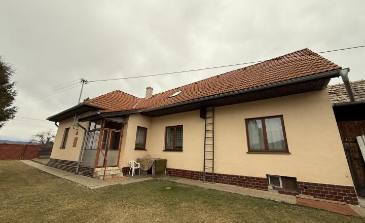 Rodinný dom v obci Hrabušice, okr. Sp. Nová Ves - fotografia 1