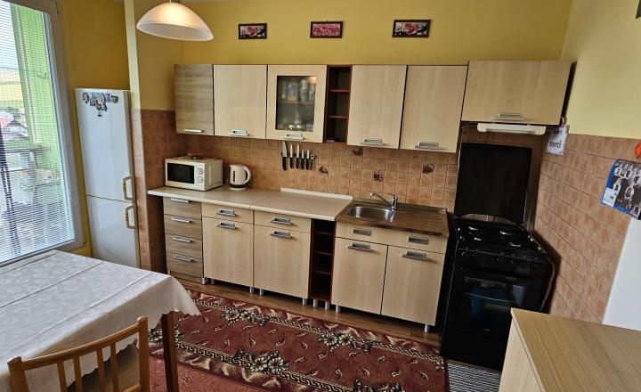 Byt 4+1 s loggiou na sídlisku Západ II, Smižany - fotografia 1