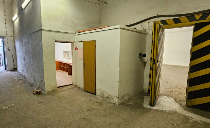 Prenájom haly s kanceláriou, Radlinského ulica, Spišská Nová Ves - fotografia 4