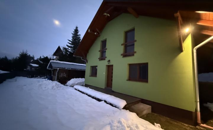 Chata na celoročné bývanie - chatová oblasť Teplička - fotografia 1