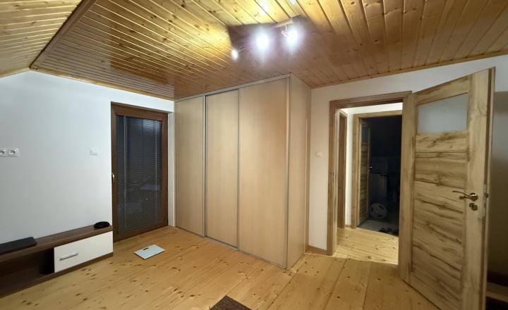 Chata na celoročné bývanie - chatová oblasť Teplička - fotografia 14