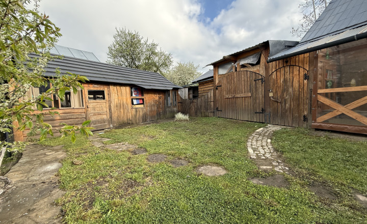 Rodinný domček s ďalšou samostatnou bytovou jednotkou - fotografia 3