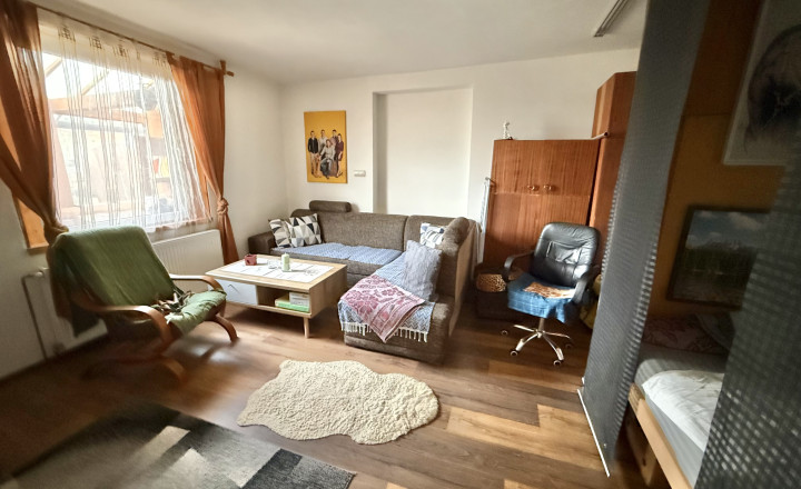 Rodinný domček s ďalšou samostatnou bytovou jednotkou - fotografia 17