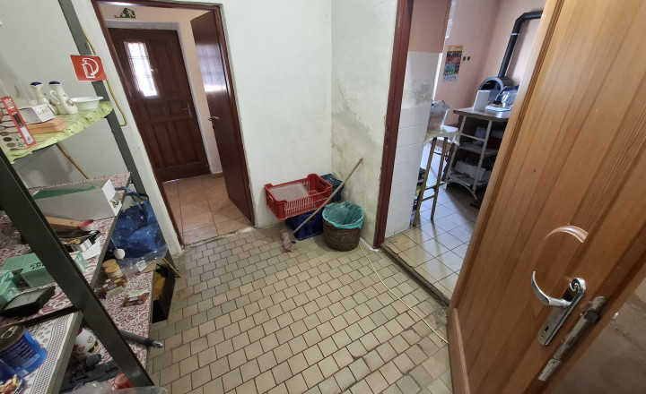Podnikateľský objekt so strategickou polohou v obci Žehra - fotografia 25