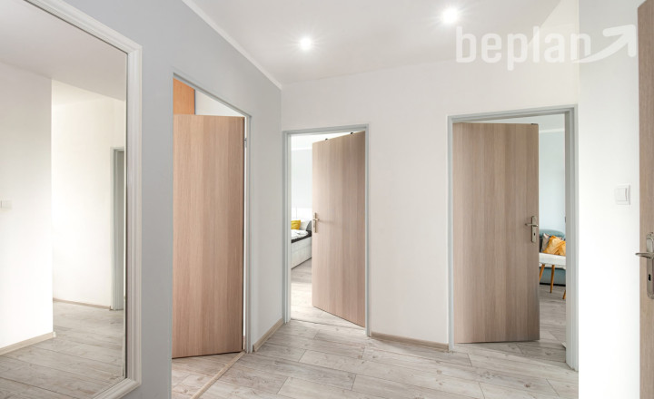 Moderný a kompletne zrekonštruovaný 3-izbový byt na sídlisku Mier v Spišskej Novej Vsi - fotografia 11
